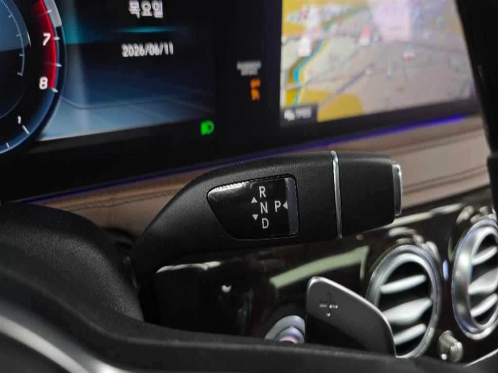Mercedes Benz S Class - Vista 11