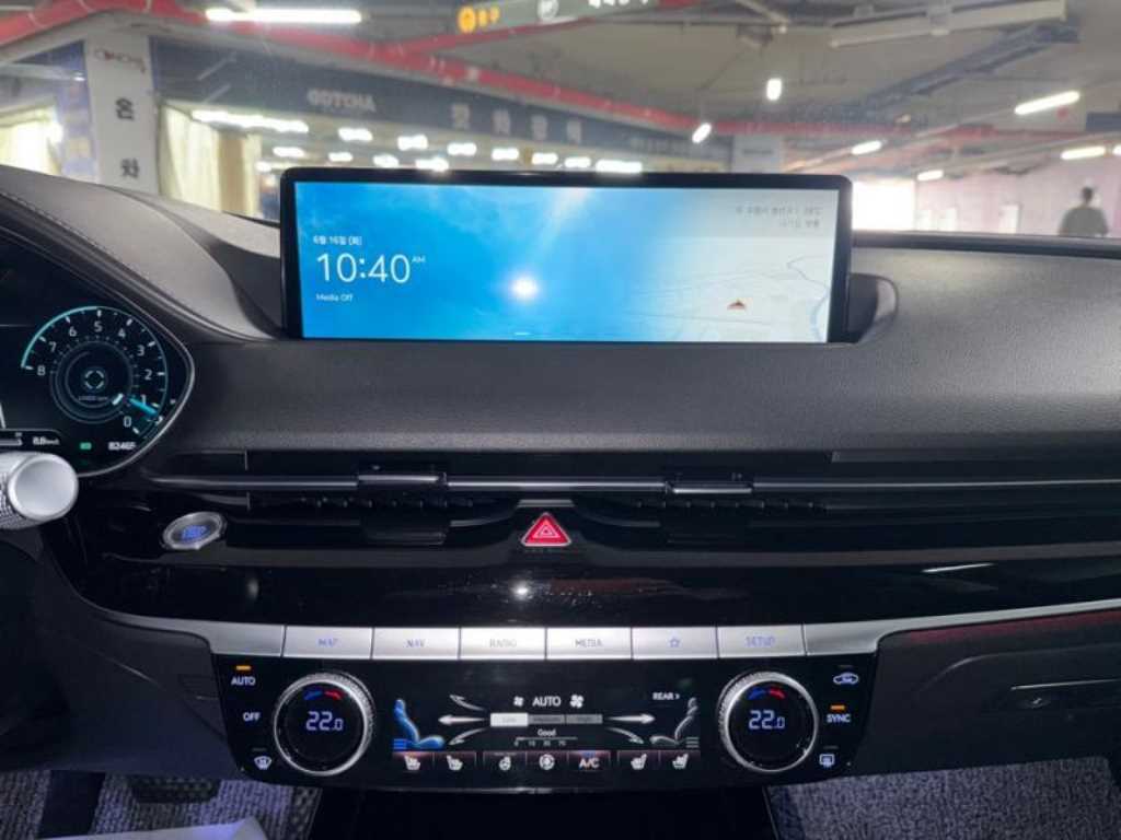 Genesis G80 - Vista 12