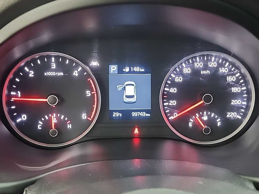 KIA Stonic - Vista 8