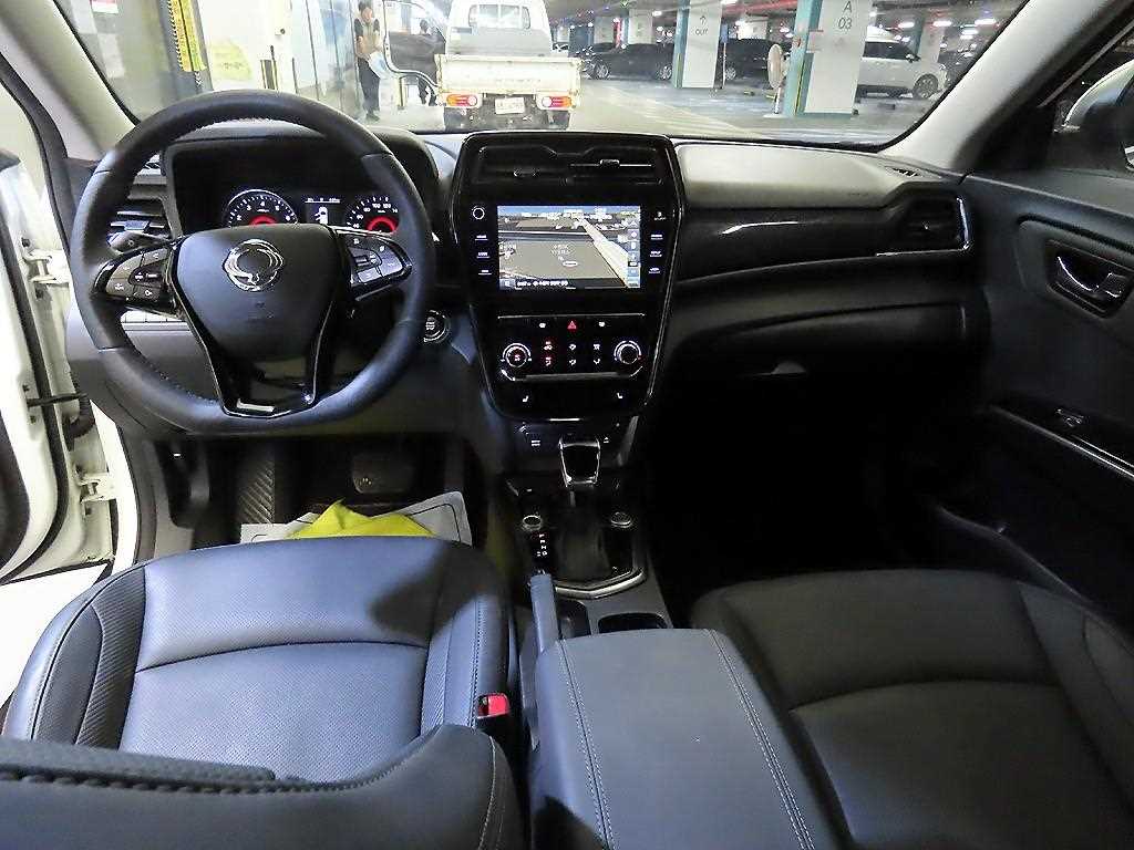 Ssangyong Tivoli - Vista 12