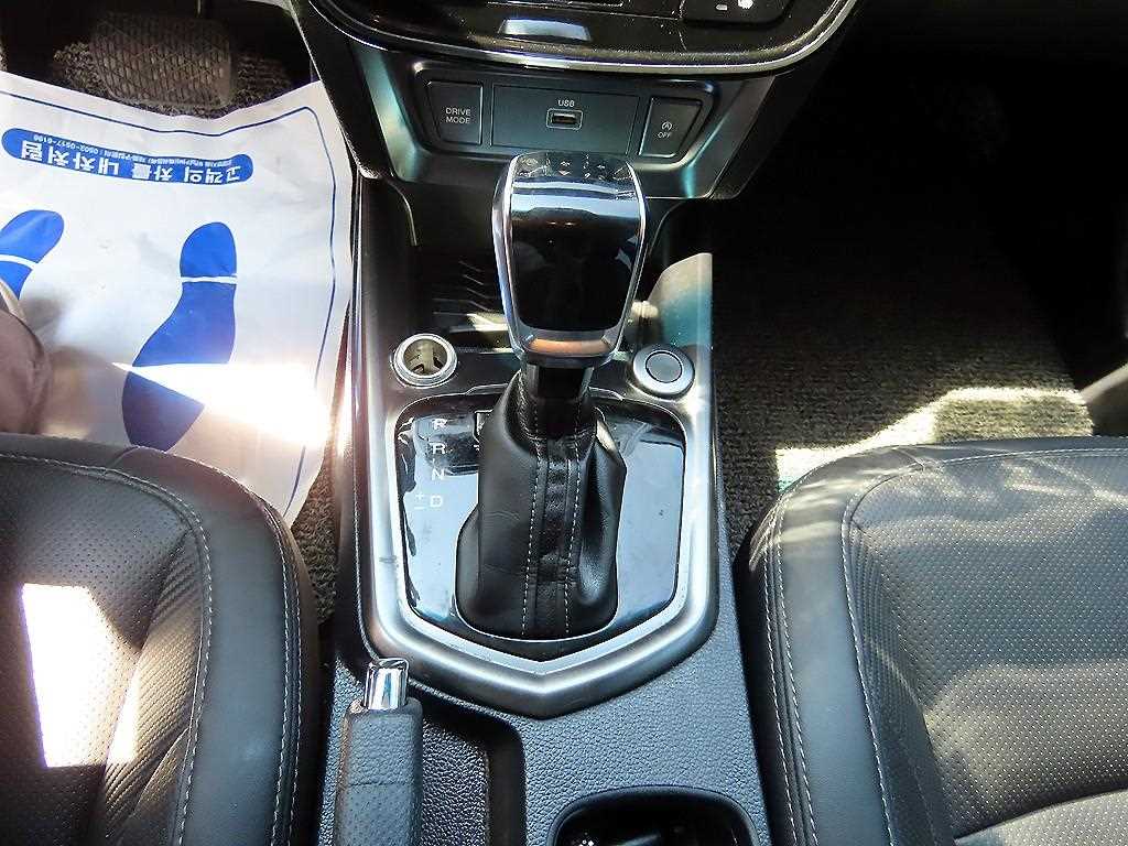 Ssangyong Tivoli - Vista 12