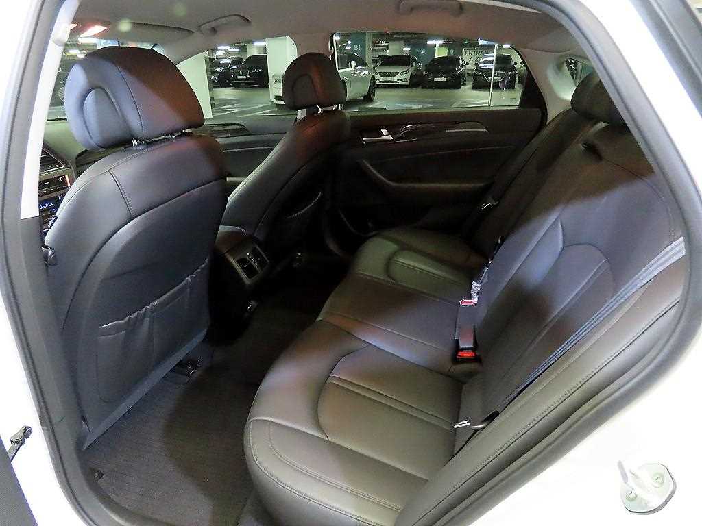 HYUNDAI Sonata - Vista 9