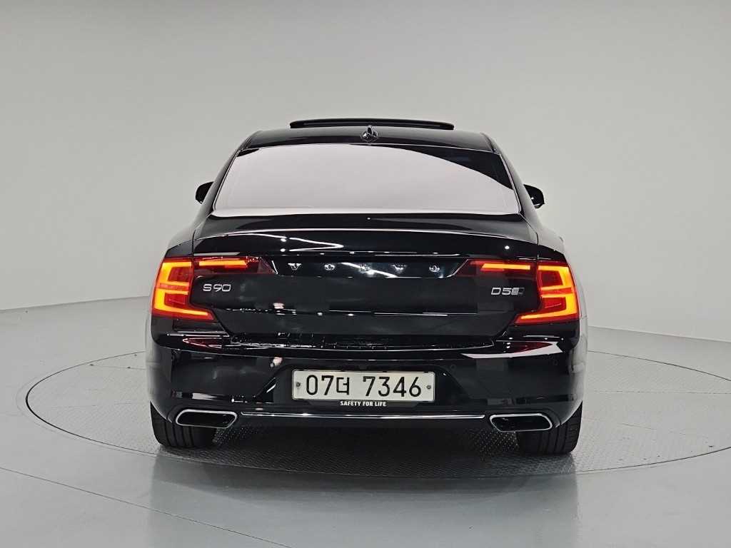 Volvo S90 - Vista 3