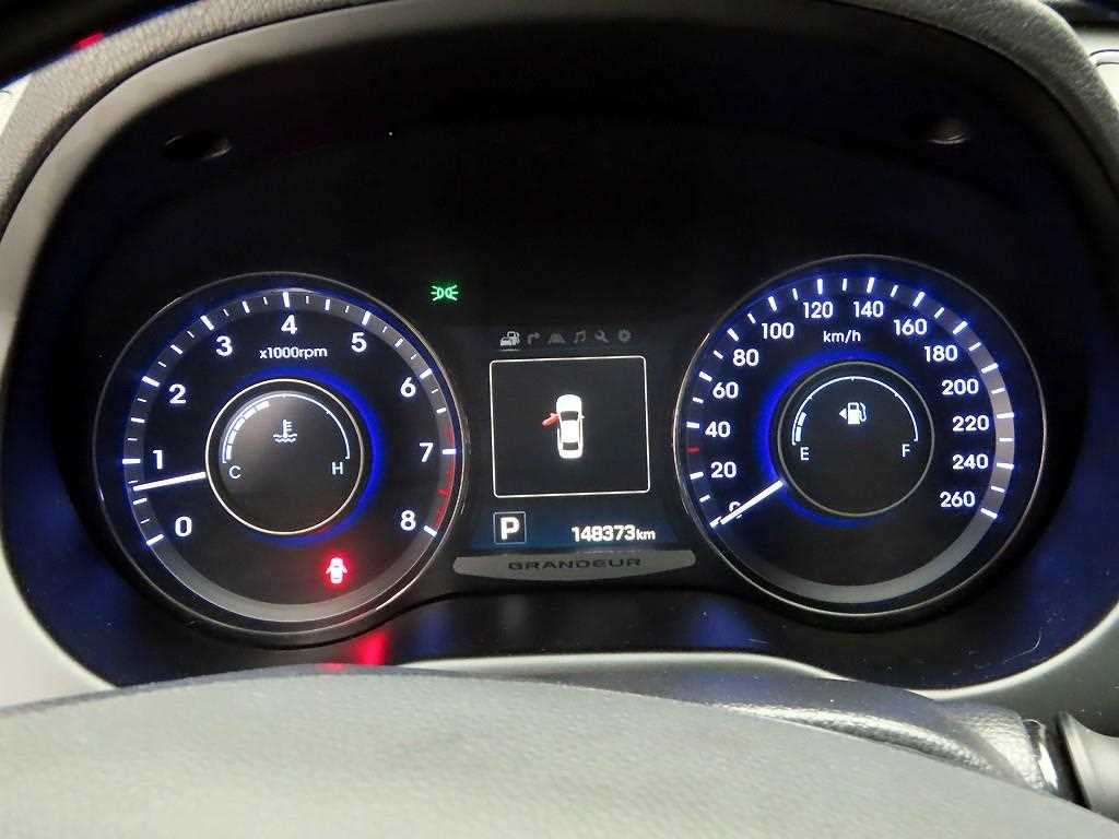 HYUNDAI Grandeur - Vista 8
