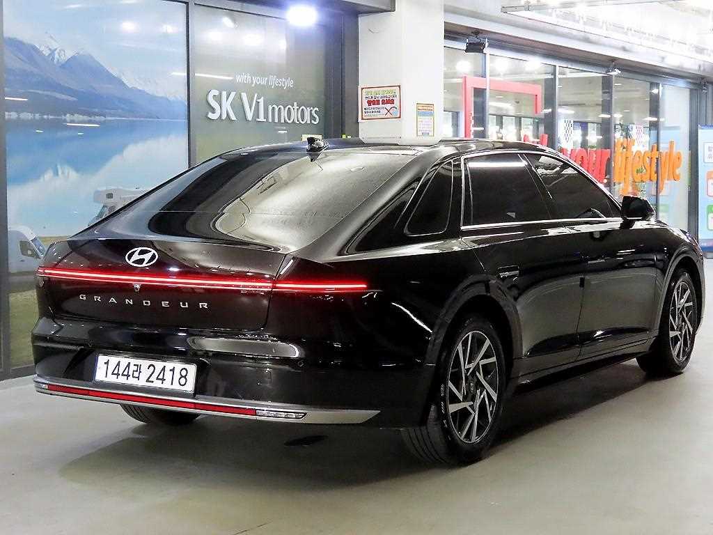 HYUNDAI Grandeur - Vista 6