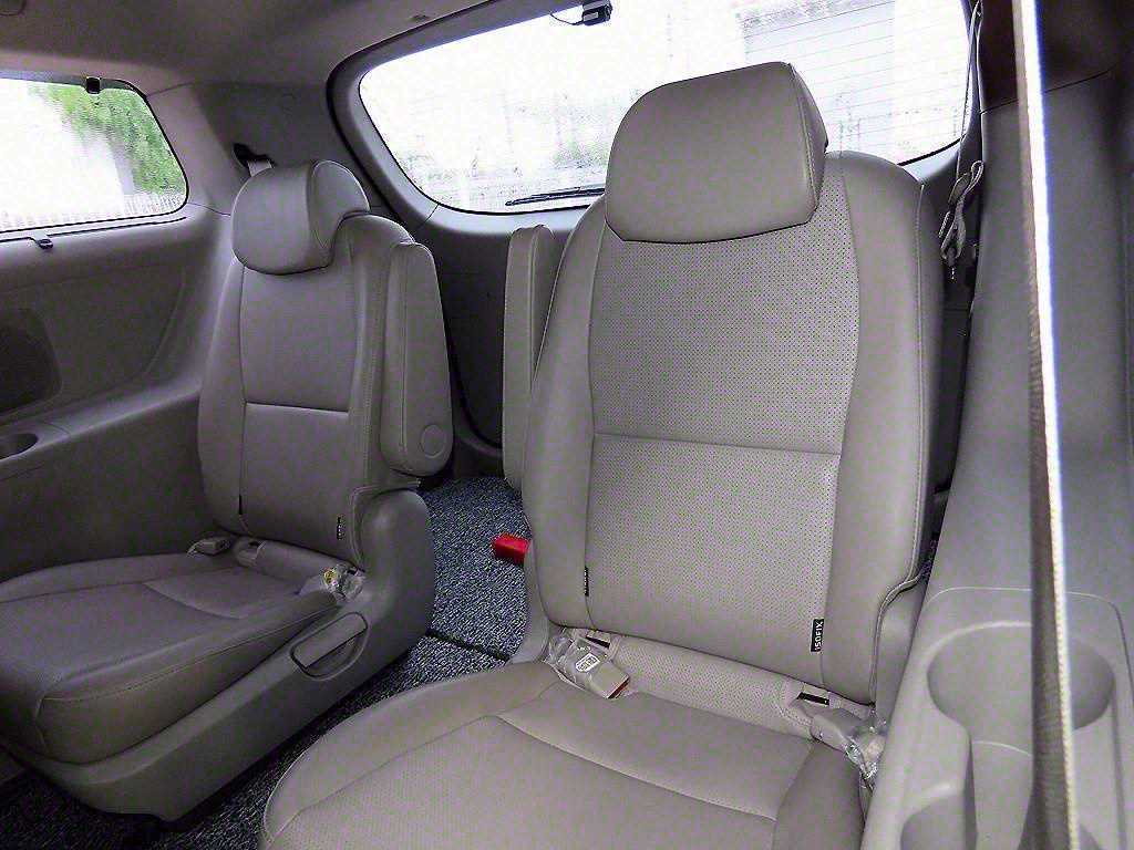 KIA Carnival - Vista 9