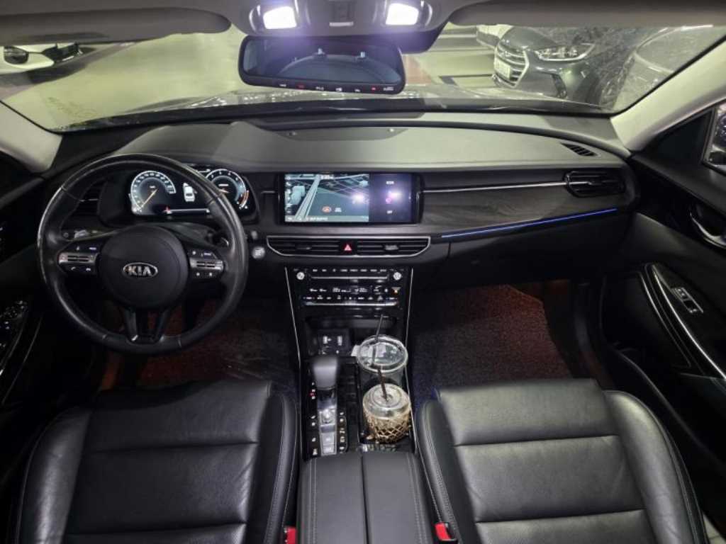 KIA K7 - Vista 9