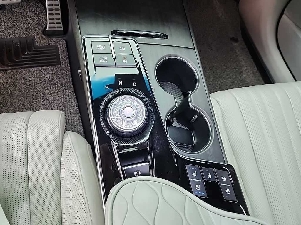 KIA K8 - Vista 10