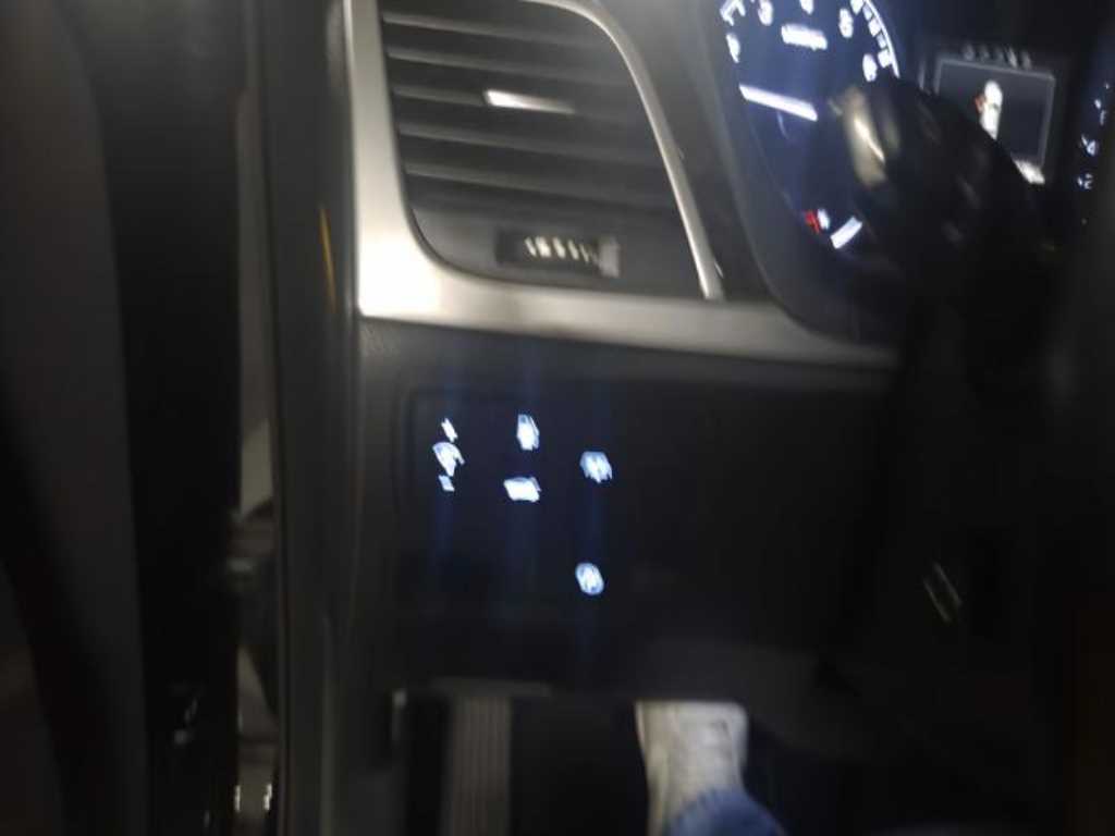HYUNDAI Genesis - Vista 9
