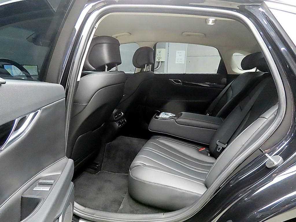 Genesis G80 - Vista 8