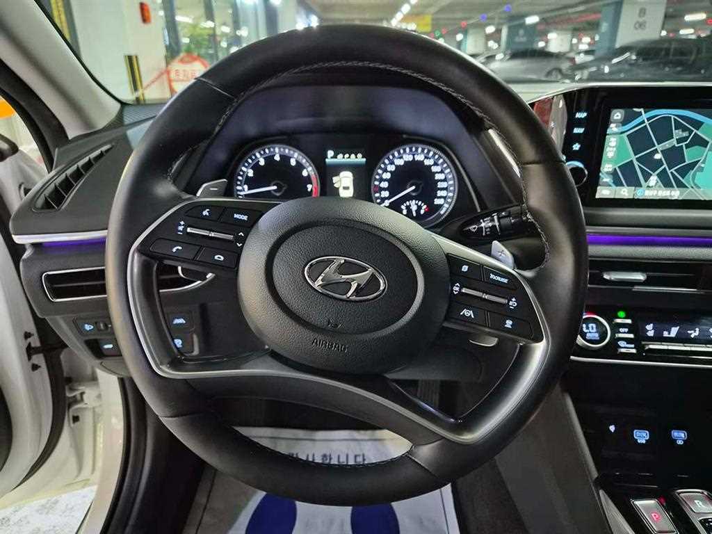 HYUNDAI Sonata - Vista 10
