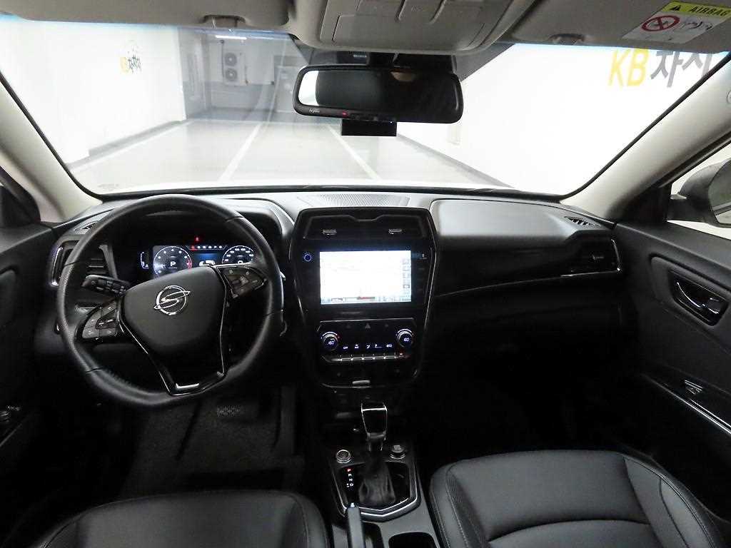 Ssangyong Tivoli - Vista 8