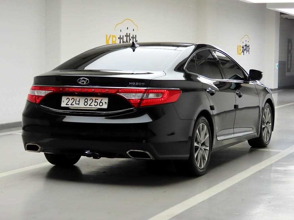 HYUNDAI Grandeur - Vista 6