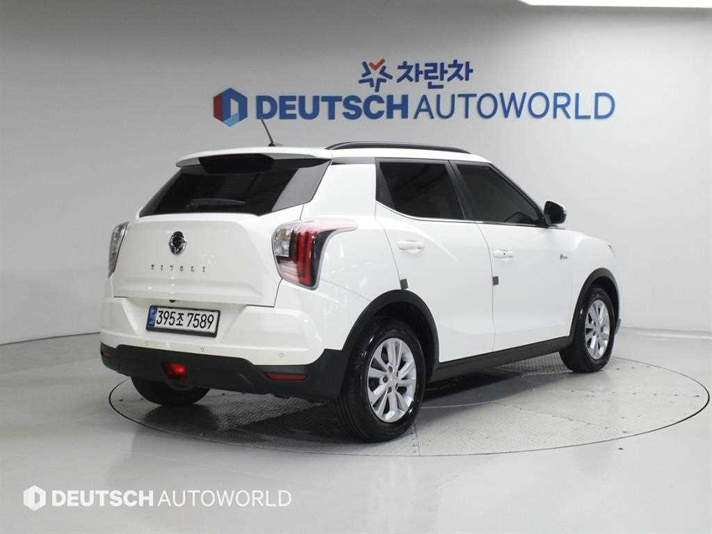 Ssangyong Tivoli - Vista 2