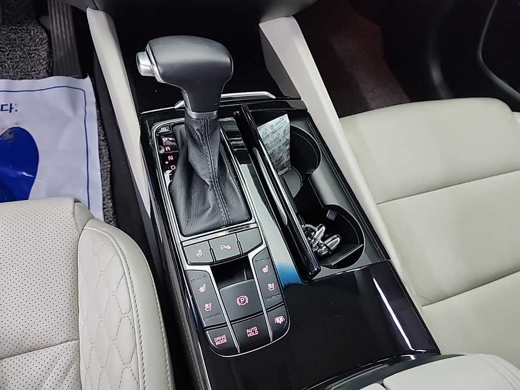 KIA K7 - Vista 11