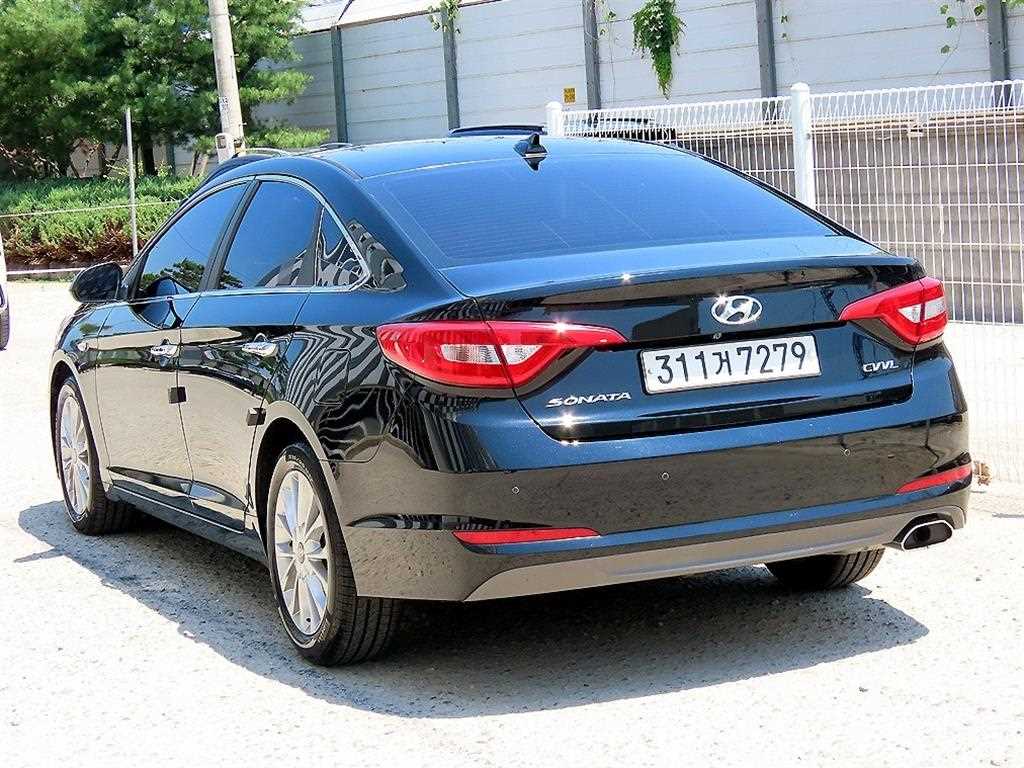 HYUNDAI Sonata - Vista 3