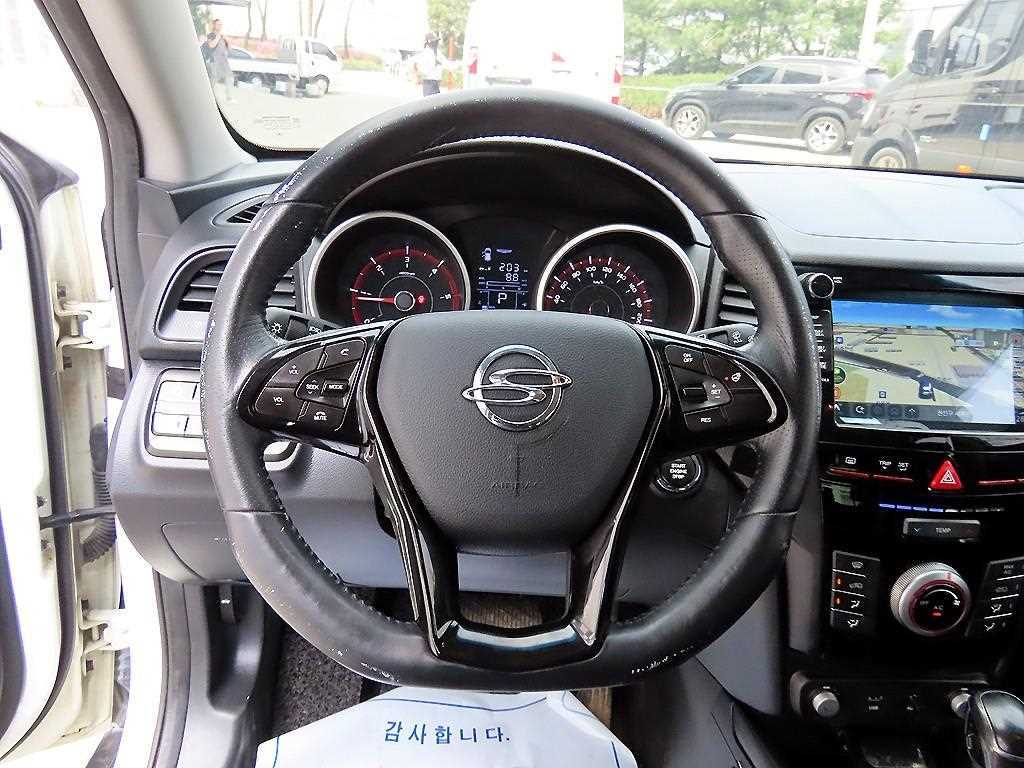 Ssangyong Tivoli - Vista 10