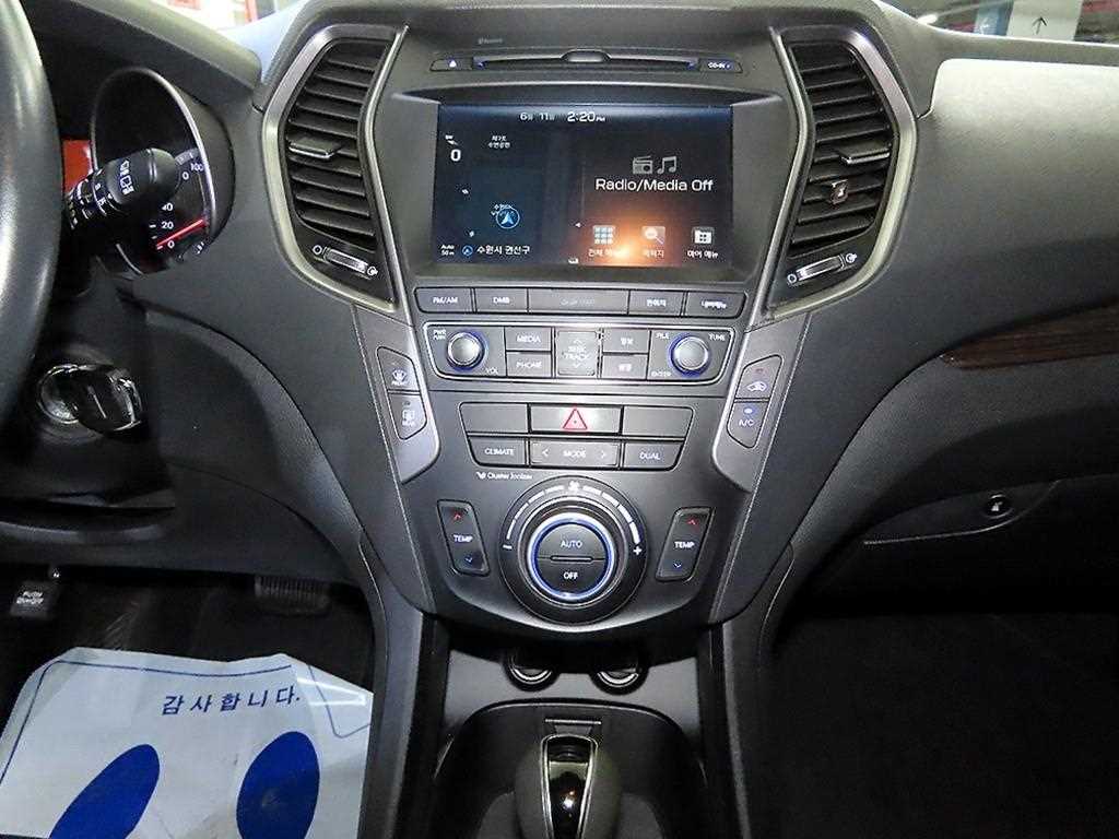 HYUNDAI Santa Fe 2015 Gris - Importación desde Corea - HF Imports Iquique - Foto 13