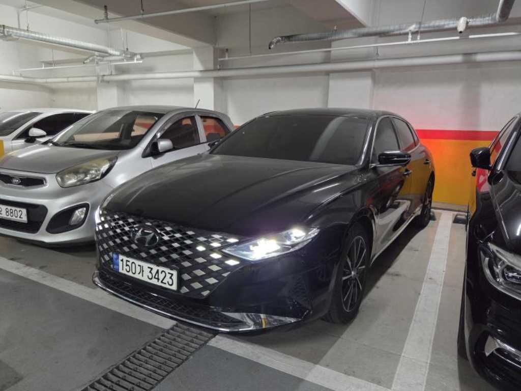 HYUNDAI Grandeur - Vista 2