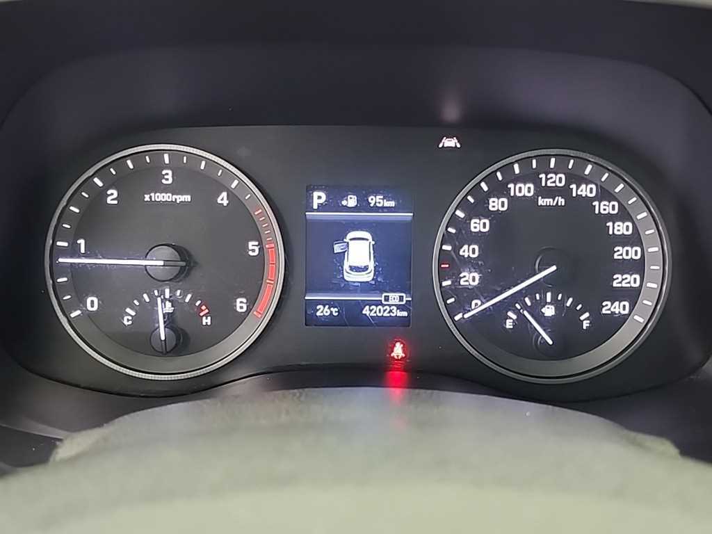 HYUNDAI Tucson - Vista 8
