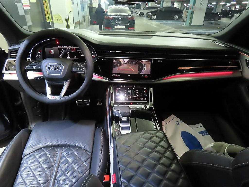 Audi Q8 - Vista 12