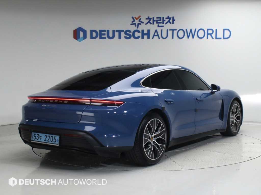 Porsche Taycan - Vista 2
