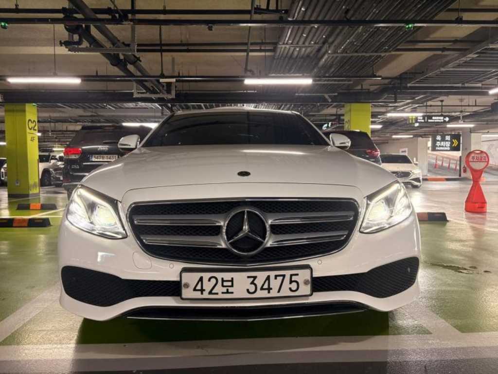Mercedes Benz E class 2019 Blanco - Importación desde Corea - HF Imports Iquique - Foto 1