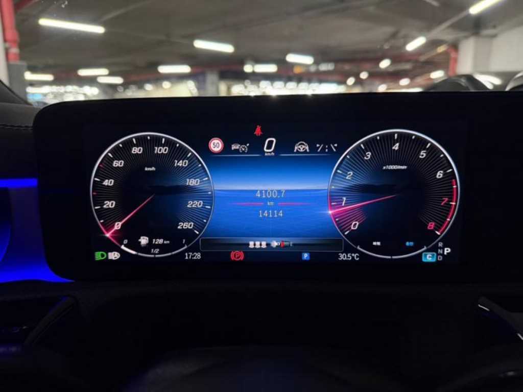 Mercedes Benz CLA Class - Vista 11