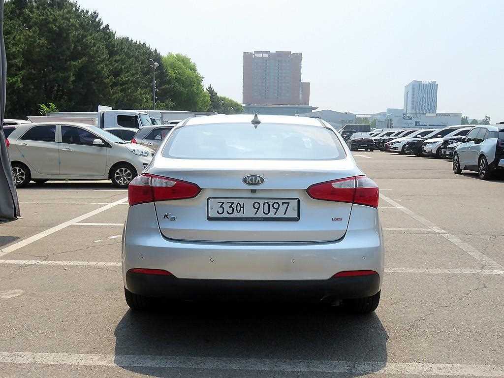 KIA K3 - Vista 3