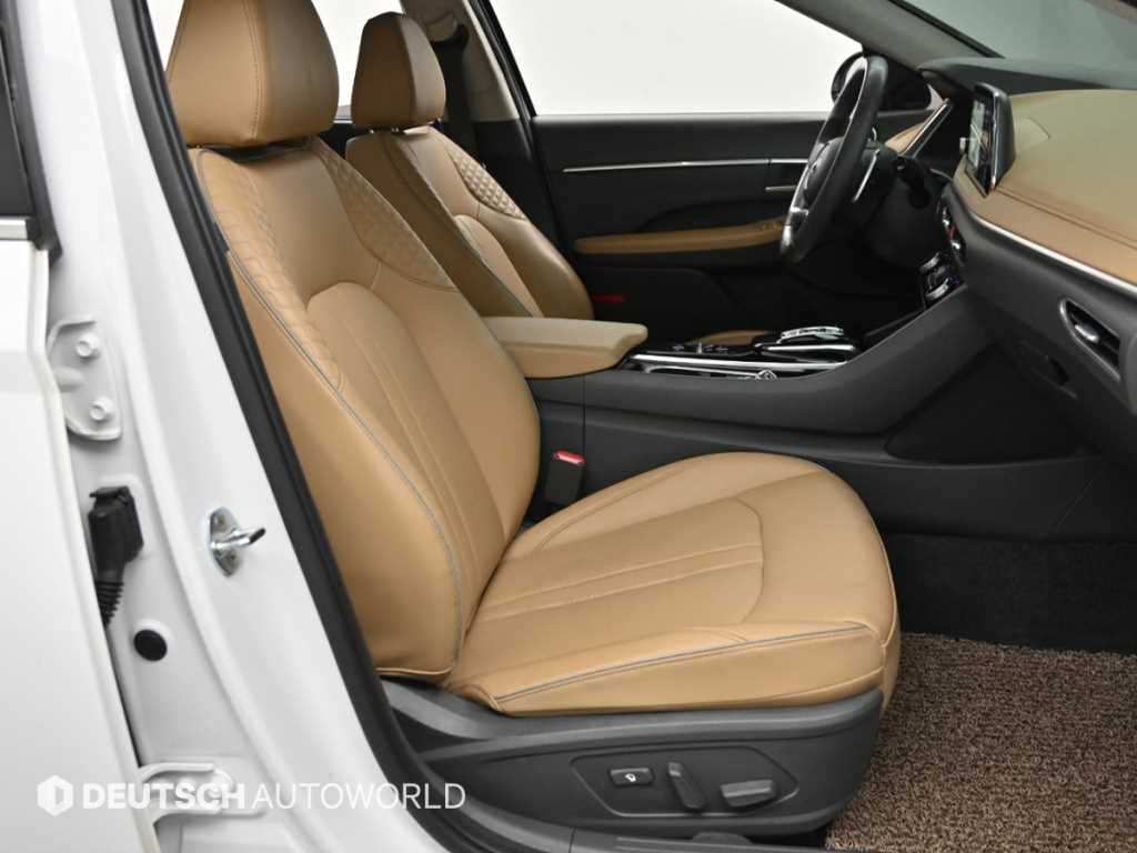 HYUNDAI Sonata - Vista 12
