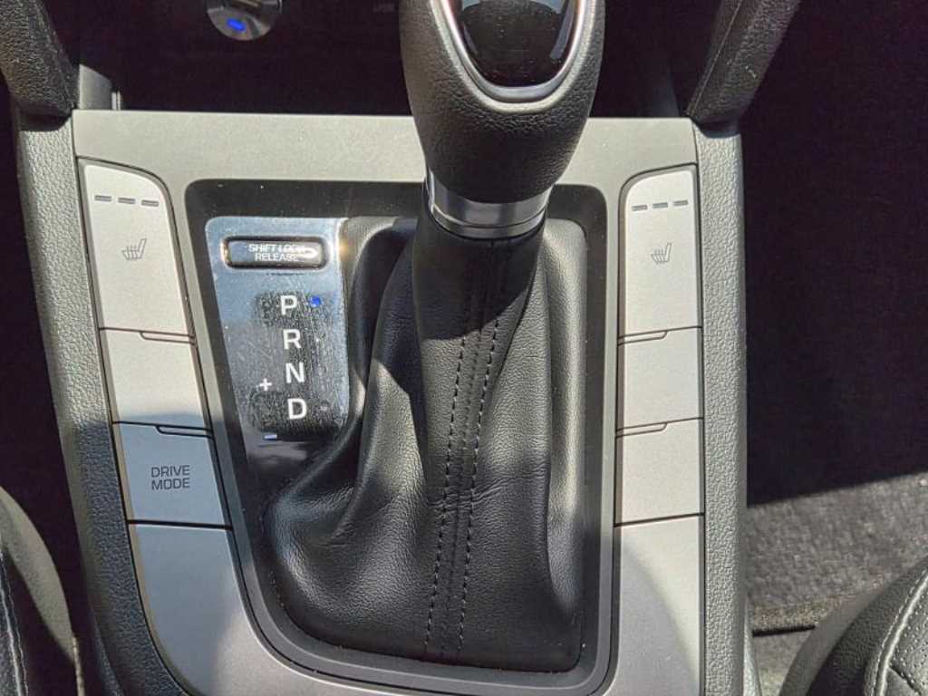 HYUNDAI Avante 2017 Blanco - Importación desde Corea - HF Imports Iquique - Foto 14