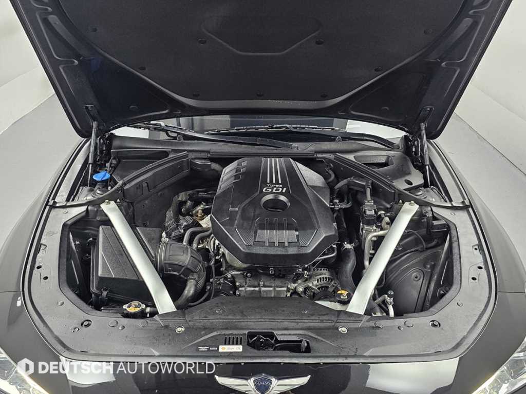 Genesis G70 - Vista 8