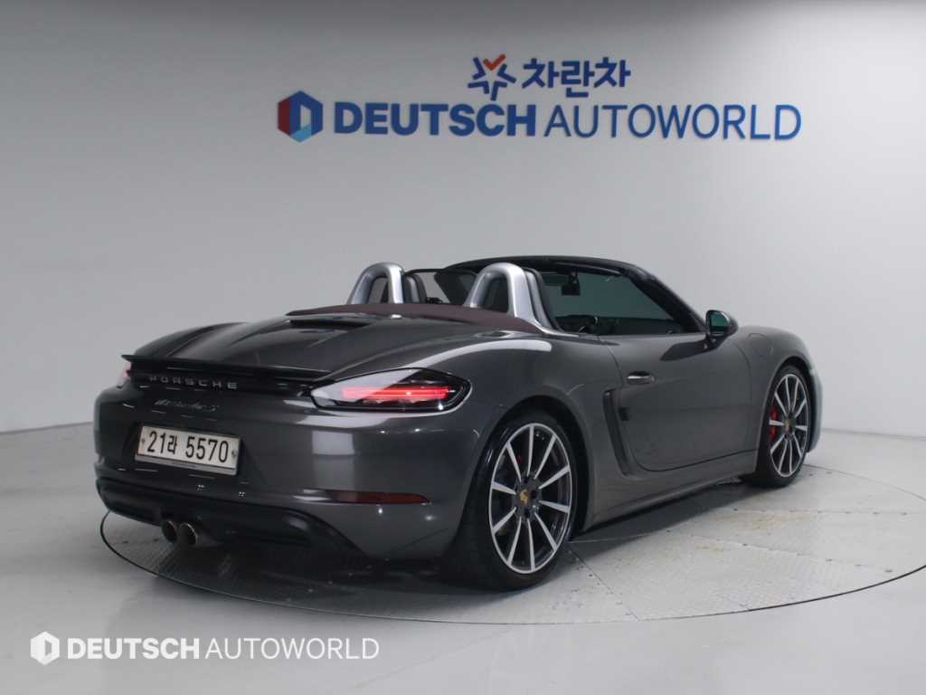 Porsche 718 - Vista 2
