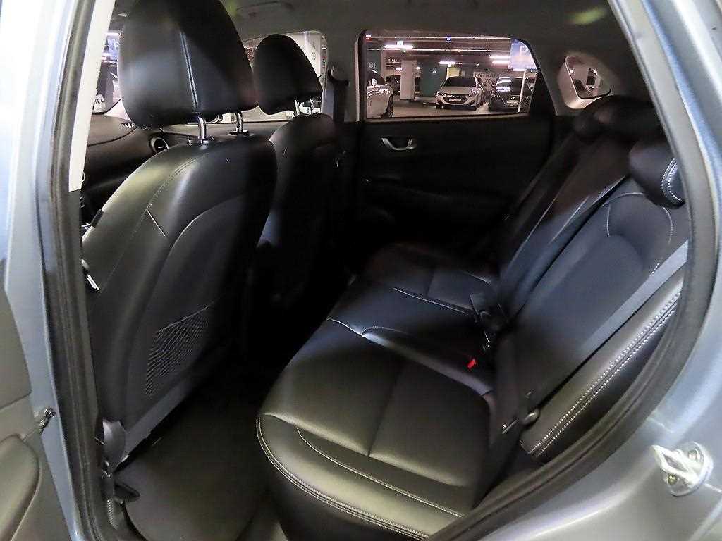 HYUNDAI Kona - Vista 9