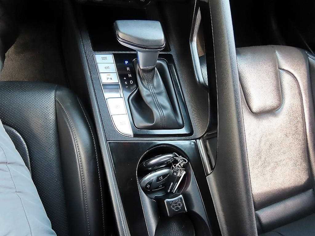 HYUNDAI Avante - Vista 12