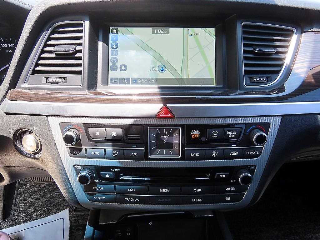 Genesis G80 - Vista 12