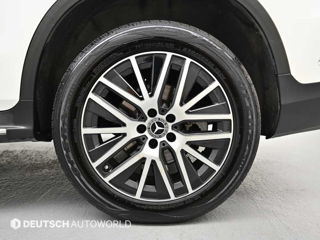Mercedes Benz GLC Class - Vista 7