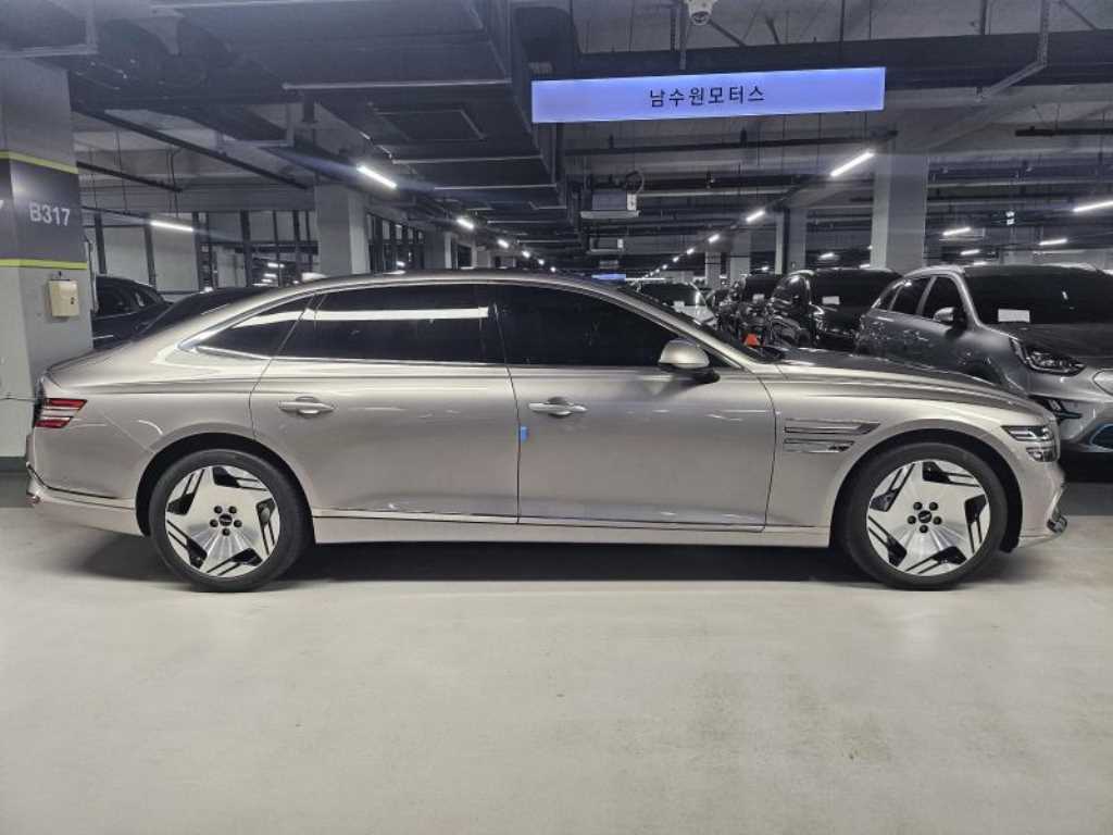 Genesis G80 - Vista 8