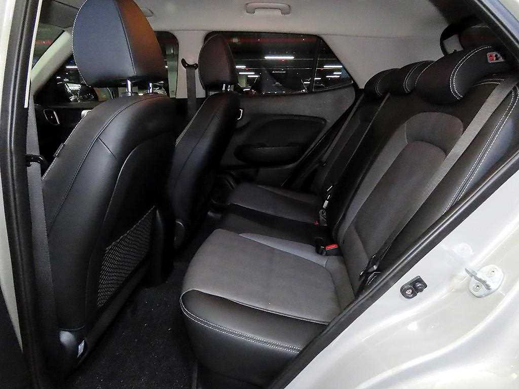 HYUNDAI Venue - Vista 9