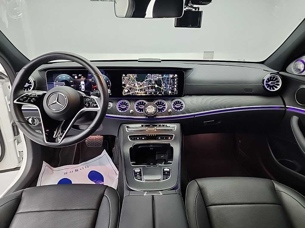 Mercedes Benz E class - Vista 9