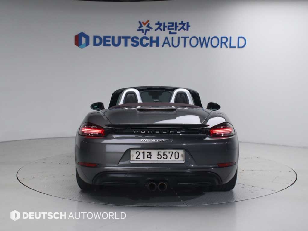 Porsche 718 - Vista 6