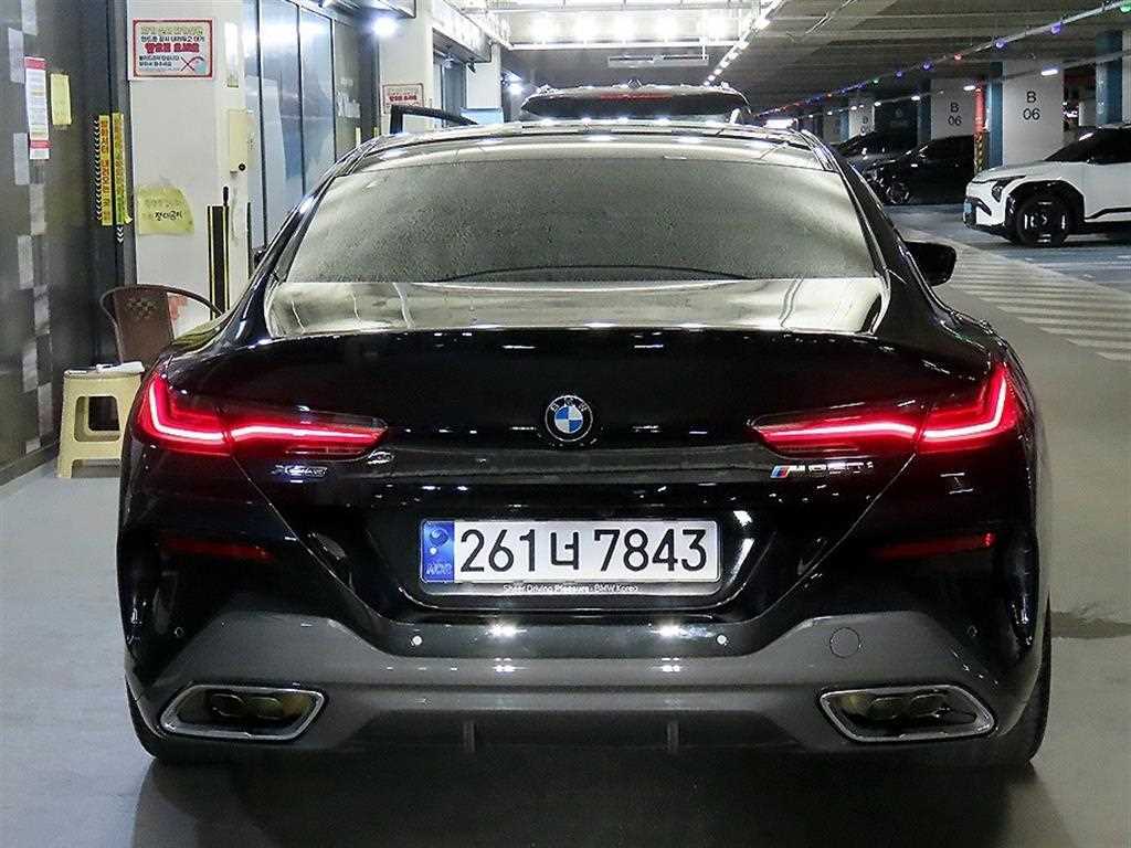 BMW 8 Series - Vista 7