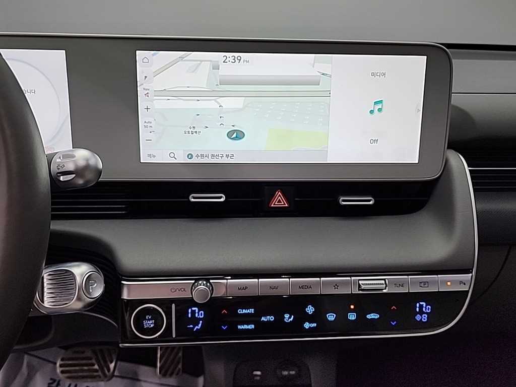 HYUNDAI Ioniq 5 - Vista 12