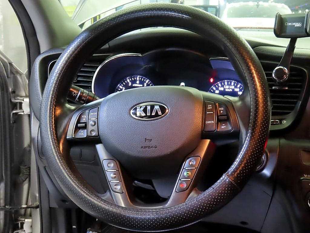 KIA K5 - Vista 9