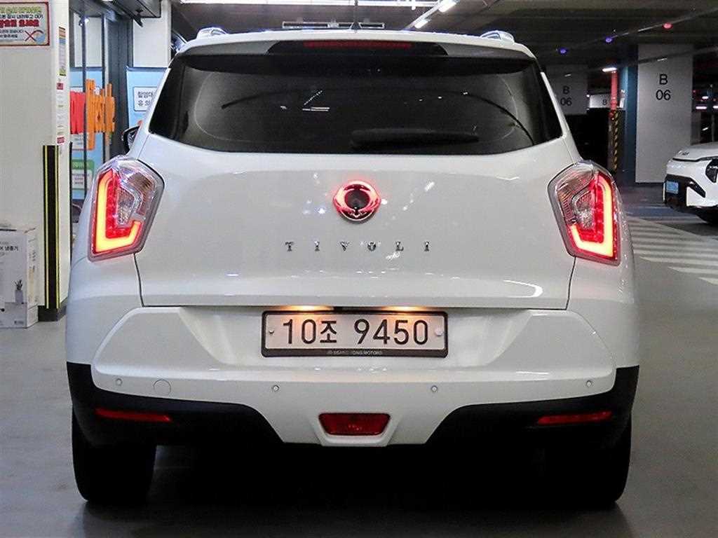 Ssangyong Tivoli - Vista 7