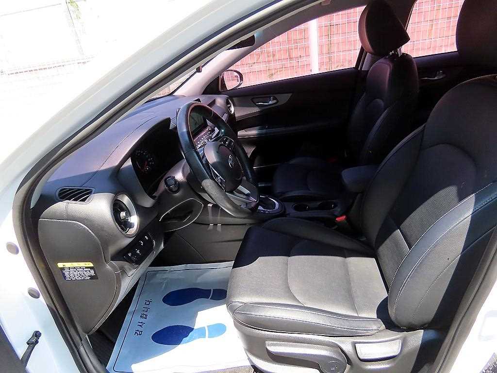 KIA K3 - Vista 7