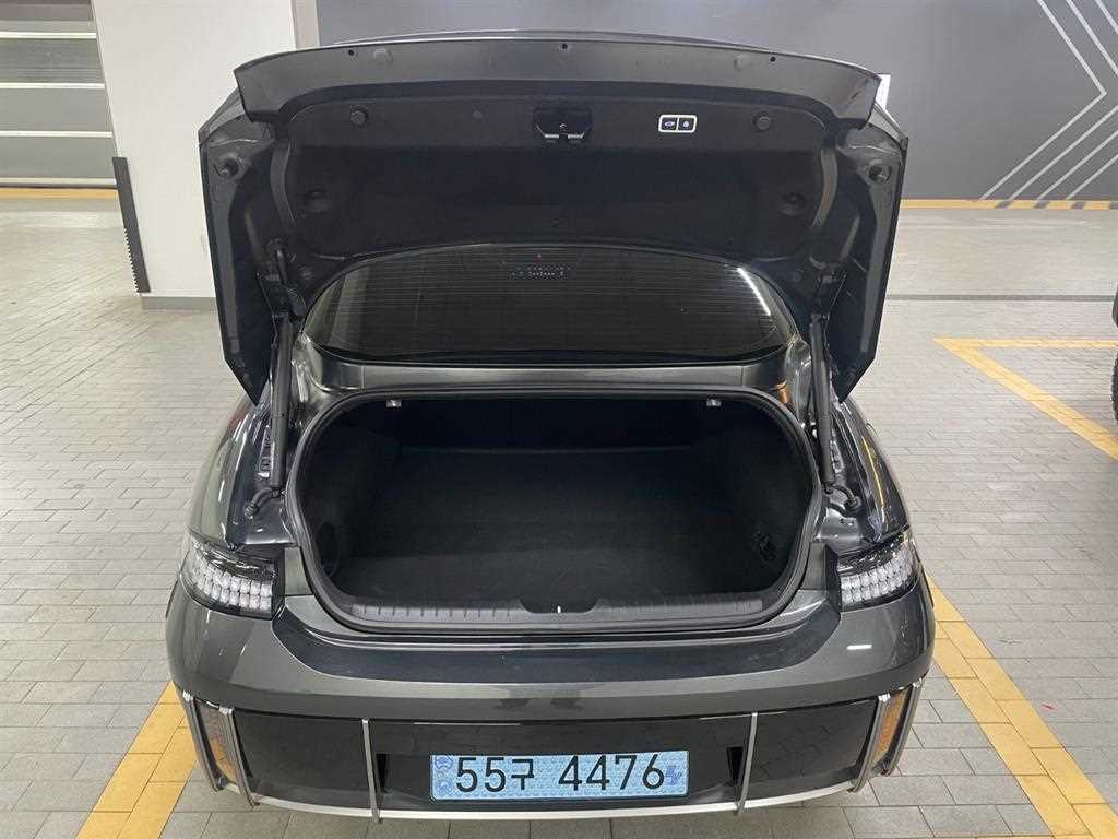 HYUNDAI Ioniq 6 - Vista 7