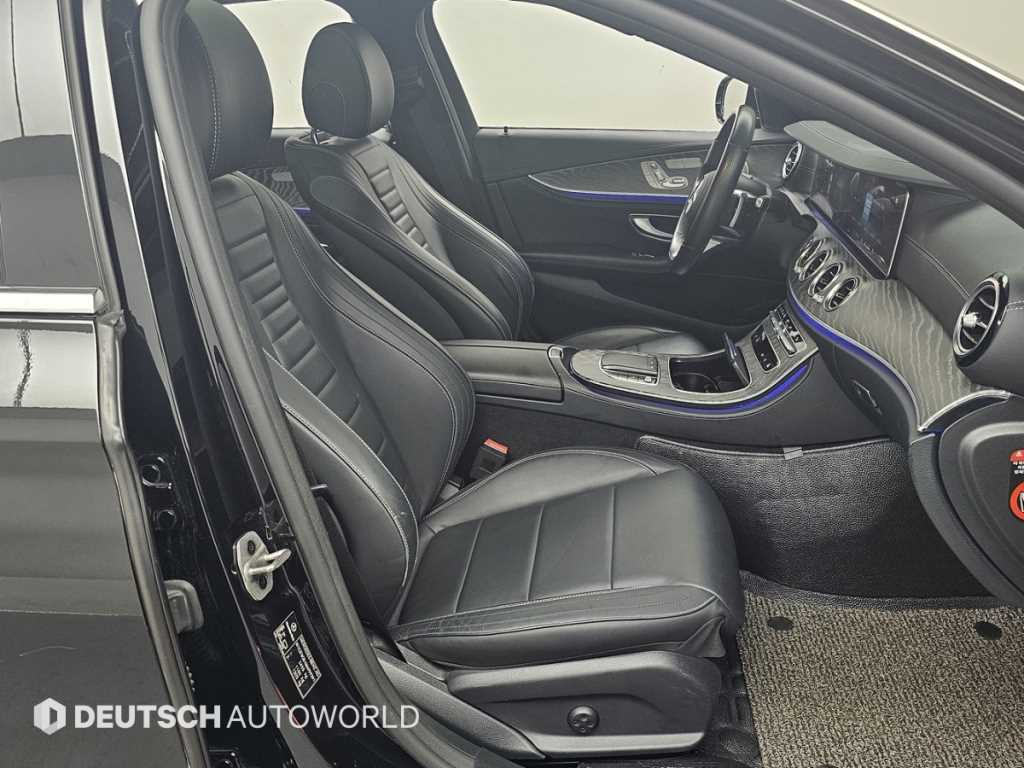 Mercedes Benz E class - Vista 12