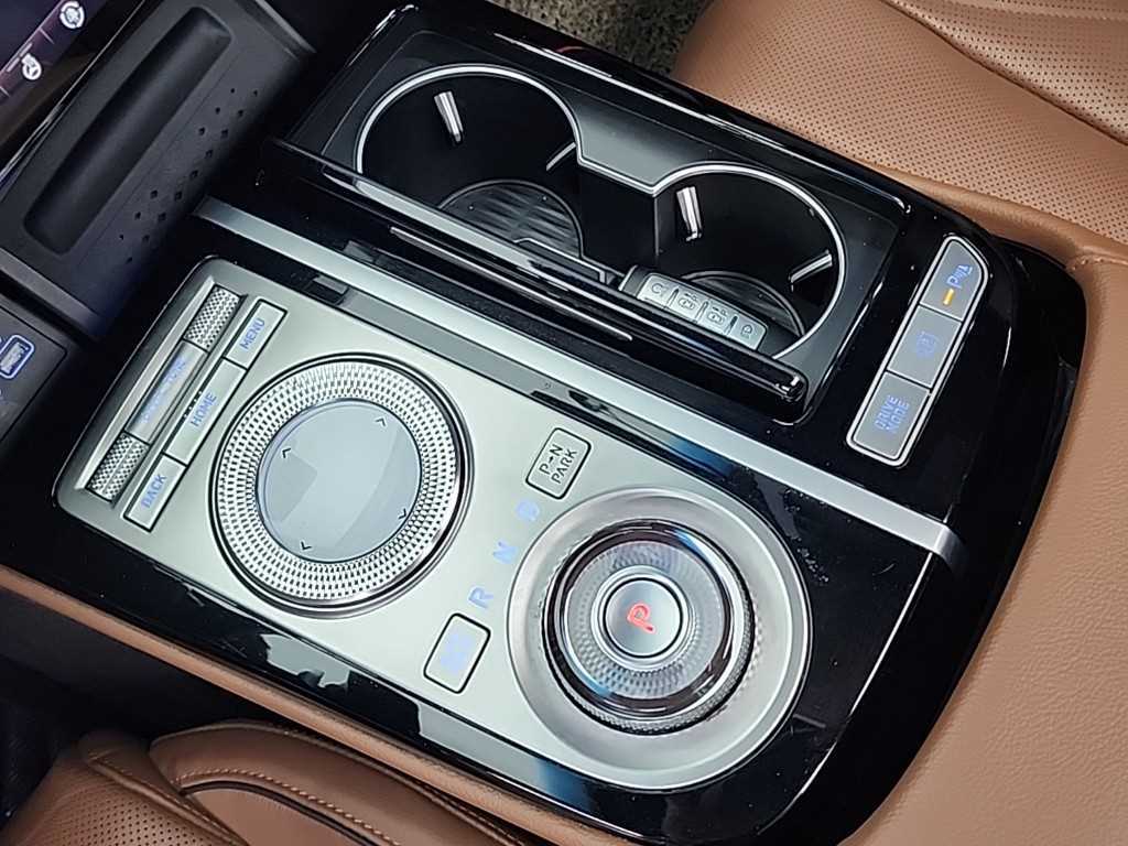 Genesis G80 - Vista 10
