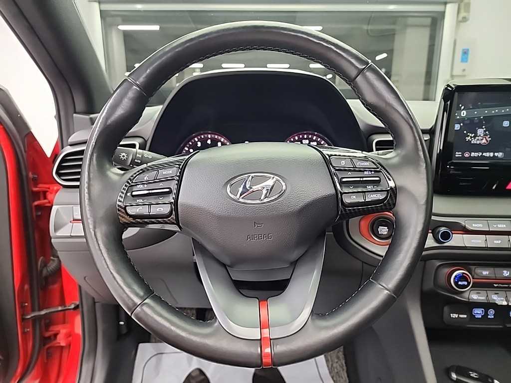 HYUNDAI Veloster - Vista 11